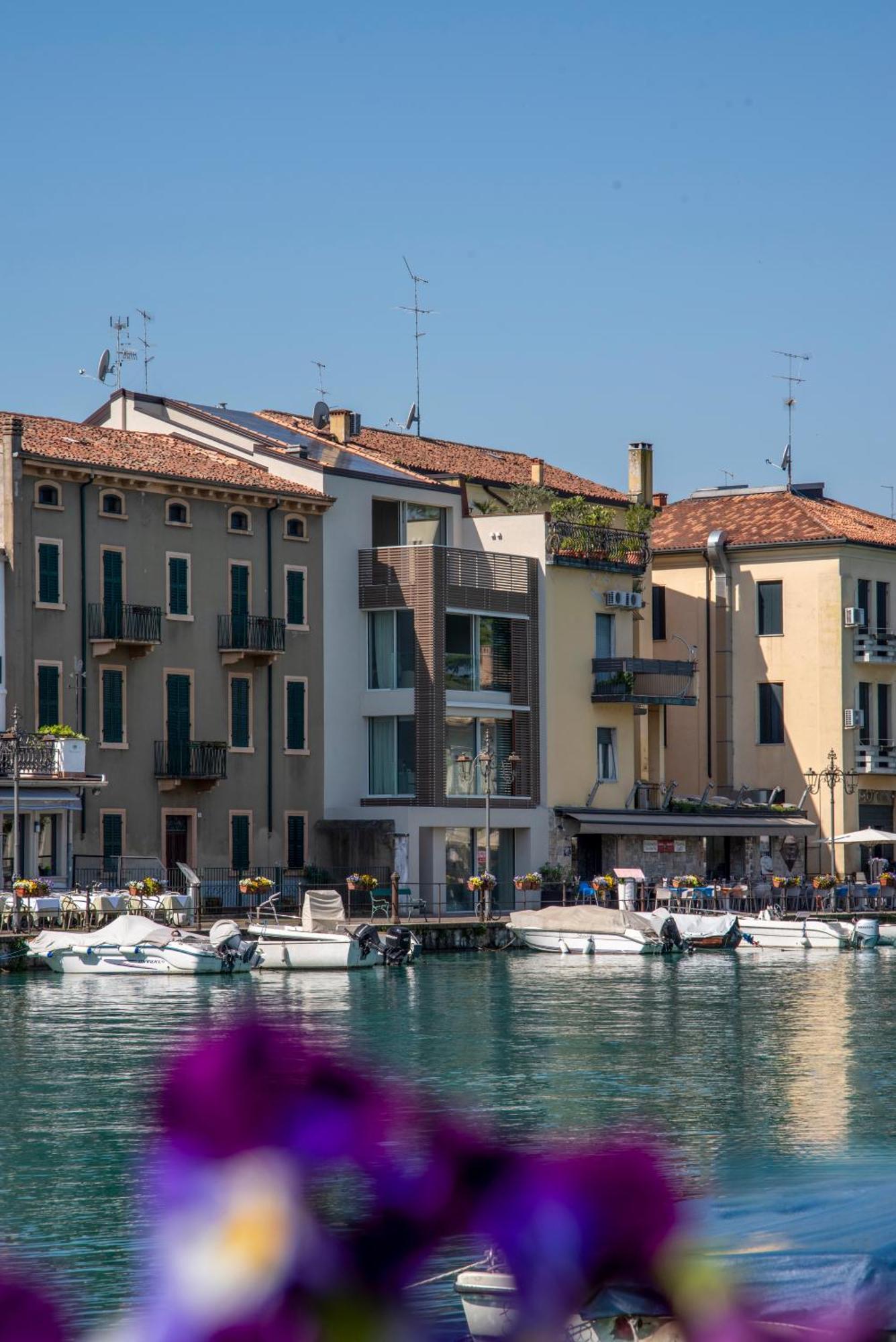 Palazzo Cordigero - Apartments 佩斯基耶拉德加达 外观 照片