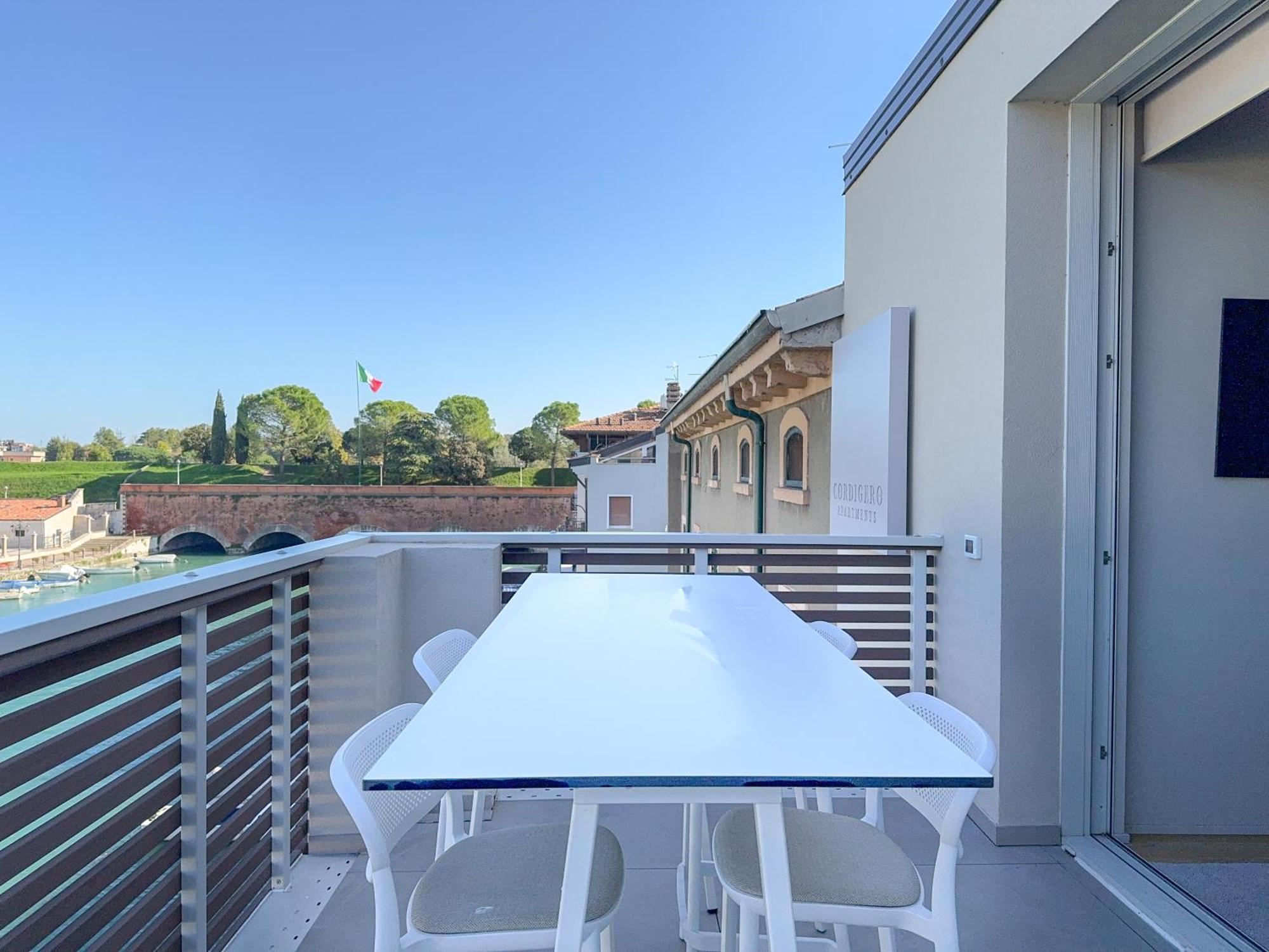 Palazzo Cordigero - Apartments 佩斯基耶拉德加达 外观 照片