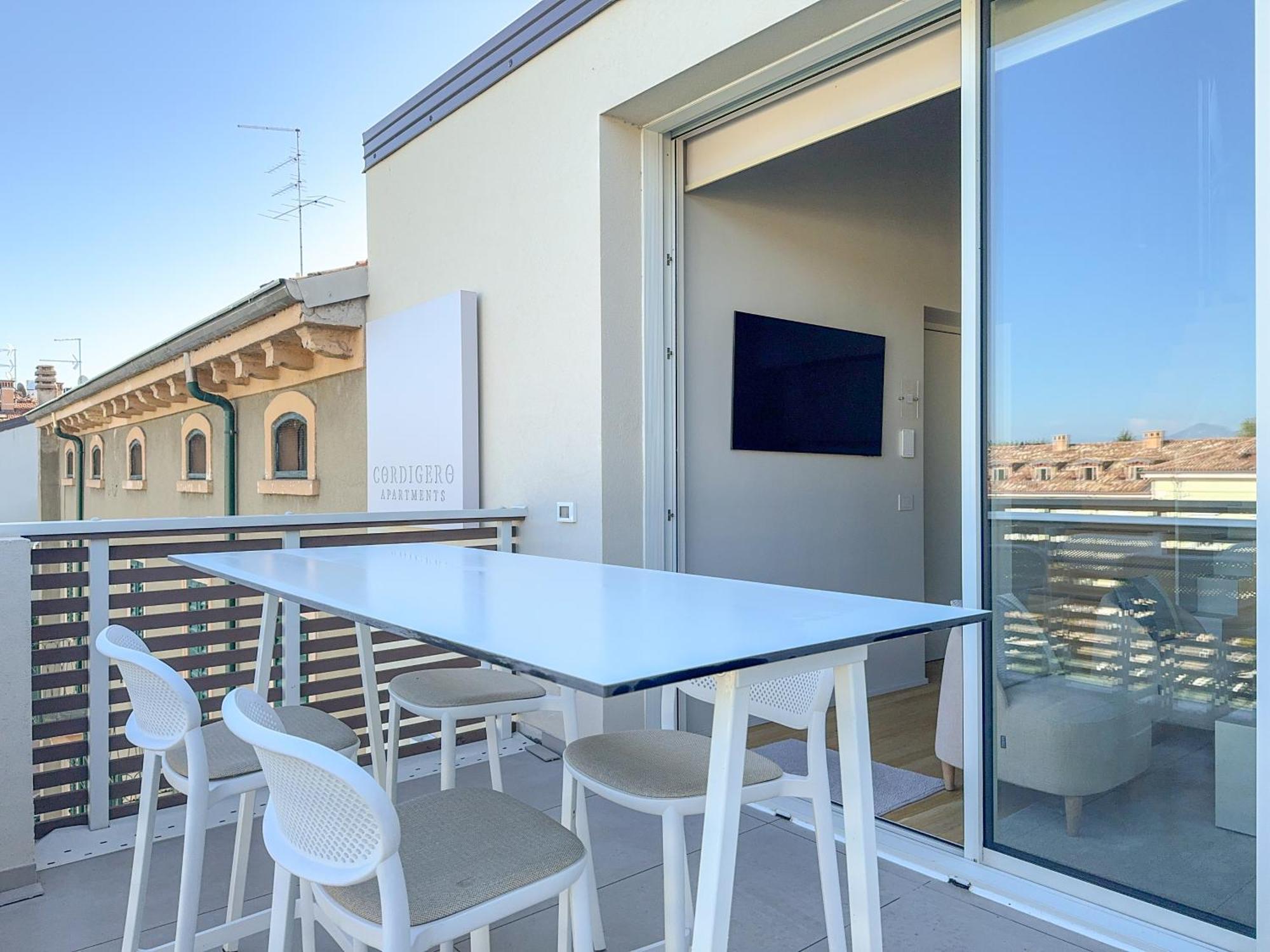 Palazzo Cordigero - Apartments 佩斯基耶拉德加达 外观 照片