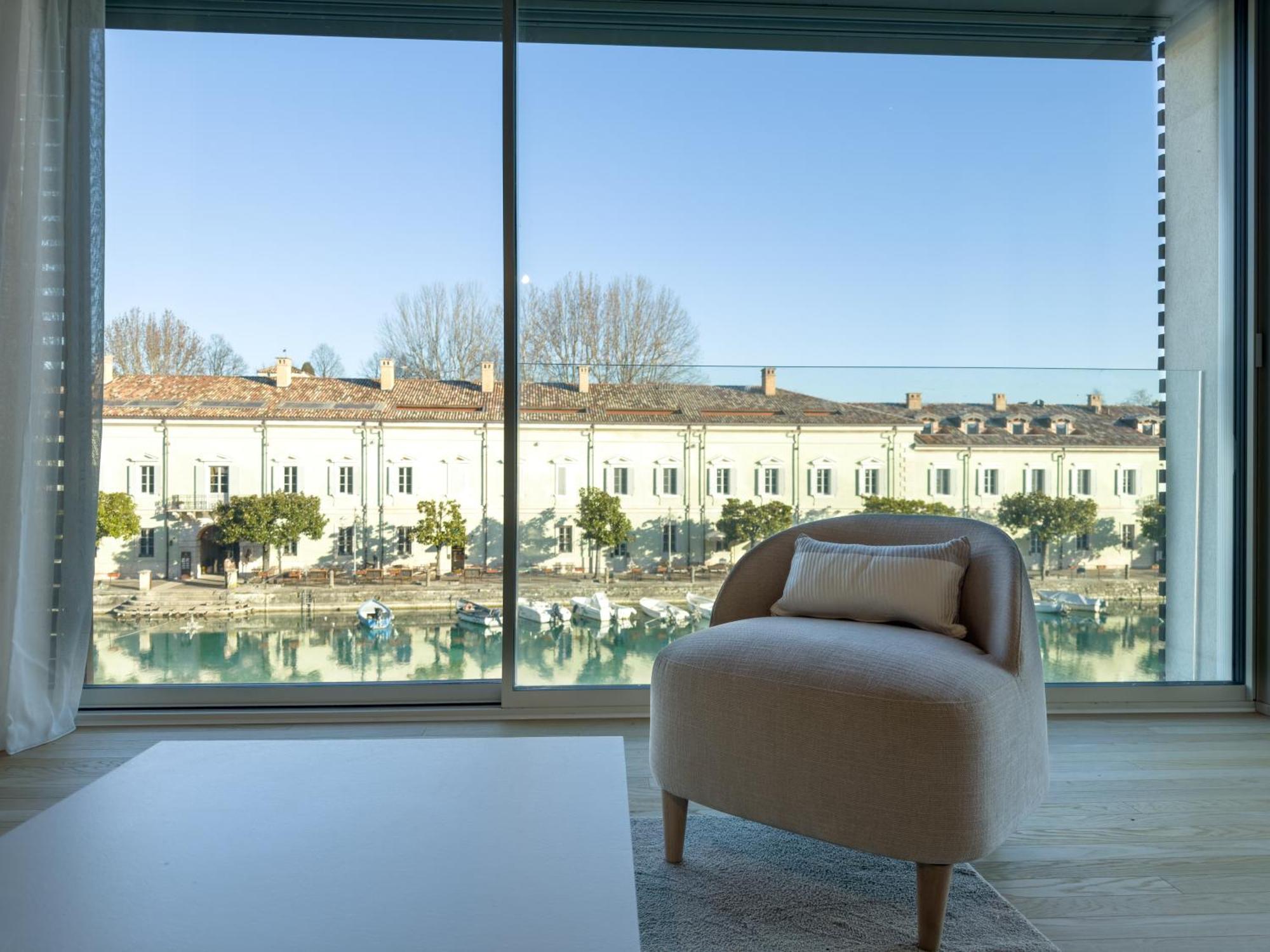 Palazzo Cordigero - Apartments 佩斯基耶拉德加达 外观 照片