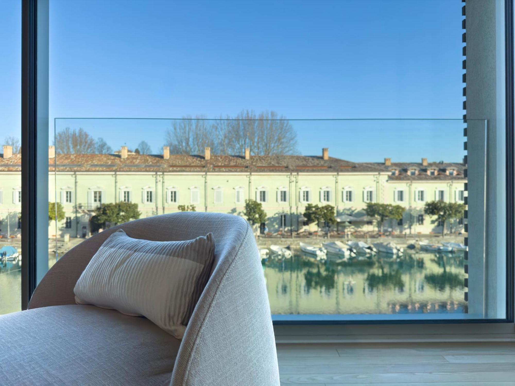 Palazzo Cordigero - Apartments 佩斯基耶拉德加达 外观 照片