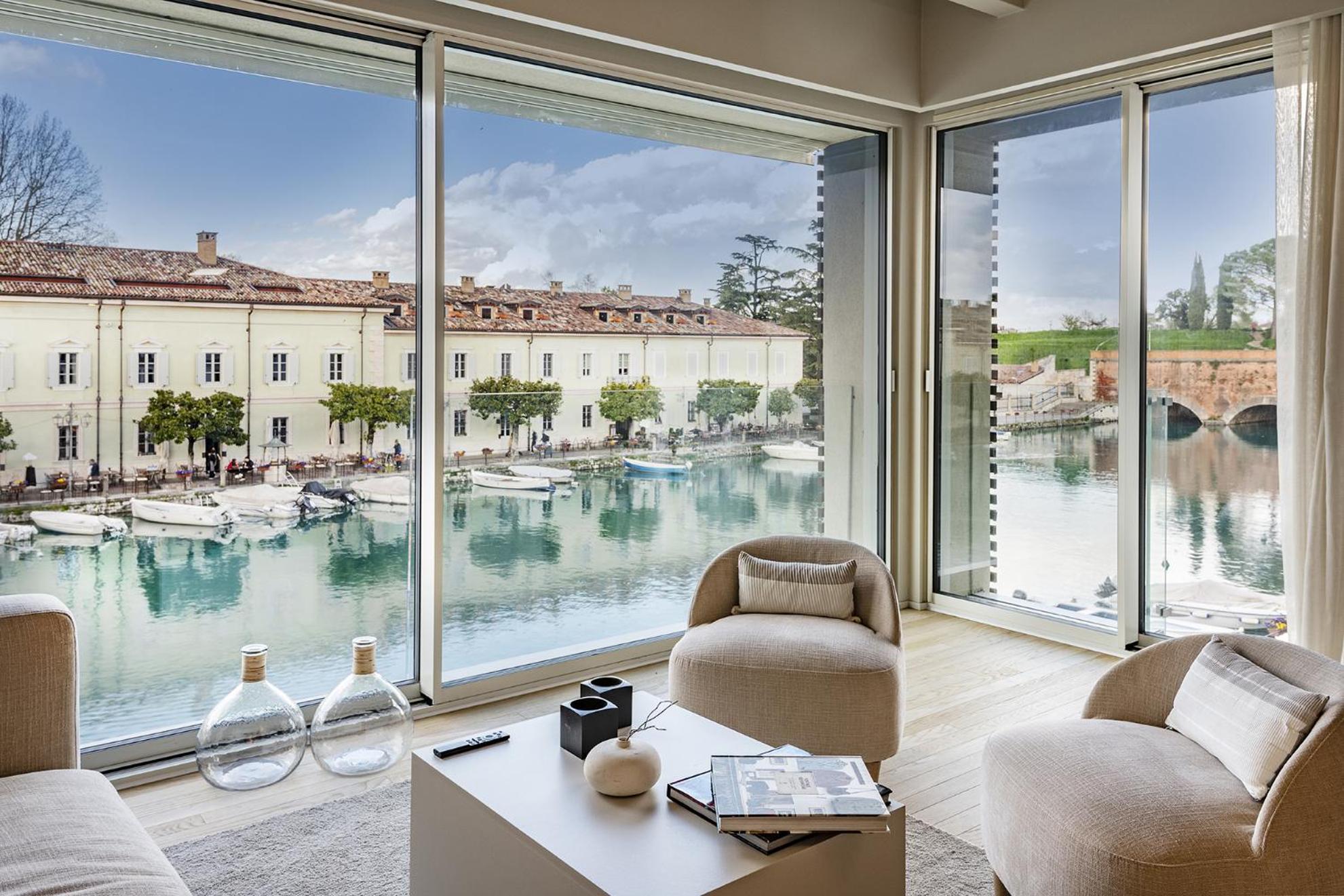 Palazzo Cordigero - Apartments 佩斯基耶拉德加达 外观 照片