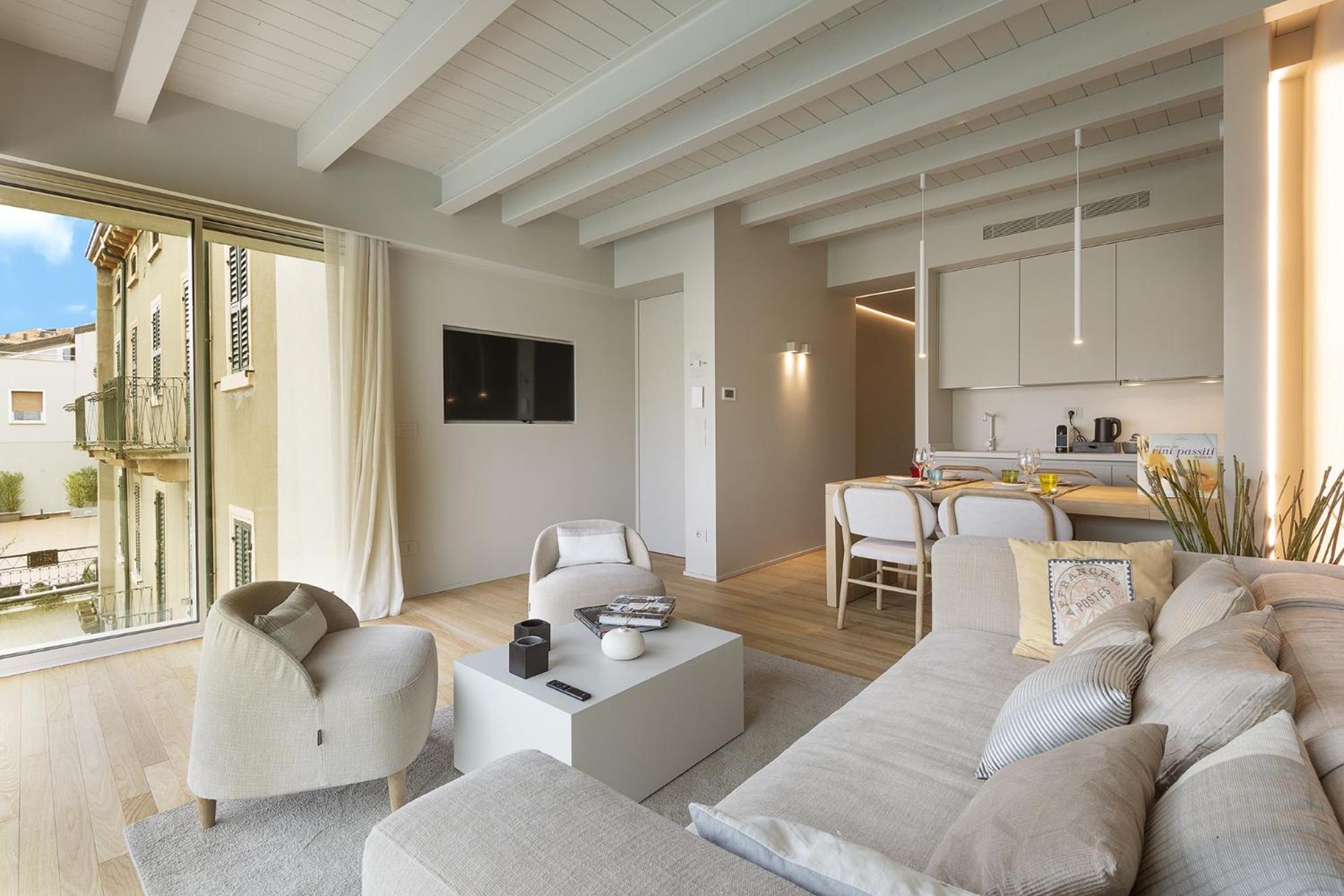 Palazzo Cordigero - Apartments 佩斯基耶拉德加达 外观 照片