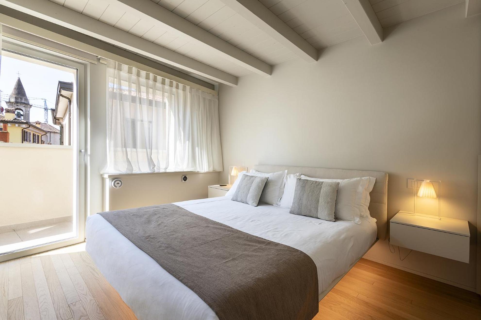 Palazzo Cordigero - Apartments 佩斯基耶拉德加达 外观 照片
